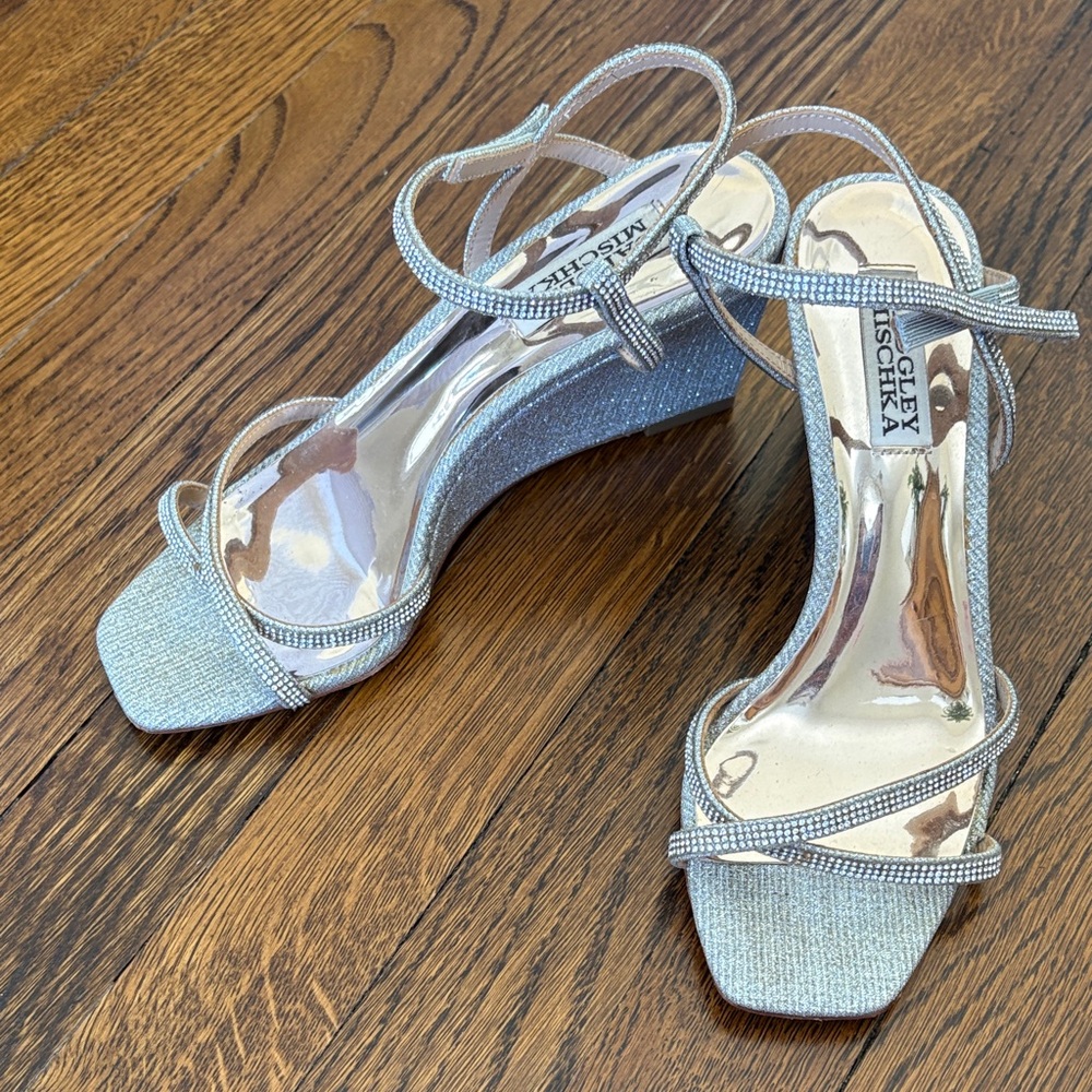 Badgley Mischka Silver Glitter Strappy Wedge Sandals-6.5